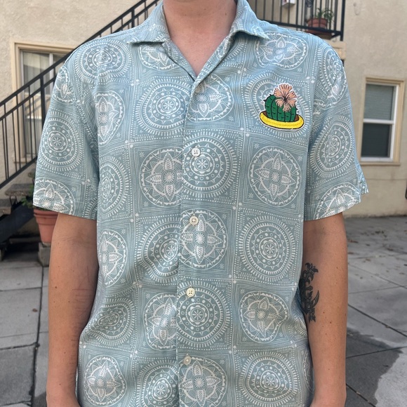 Upcycled Arizona brand light blue button up with cacti patch proving its kenough - Picture 4 of 4